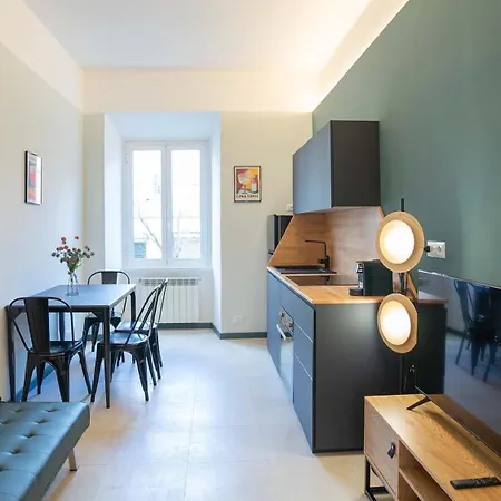 Easytopstay - Crescenzio Stylish Apartment-3